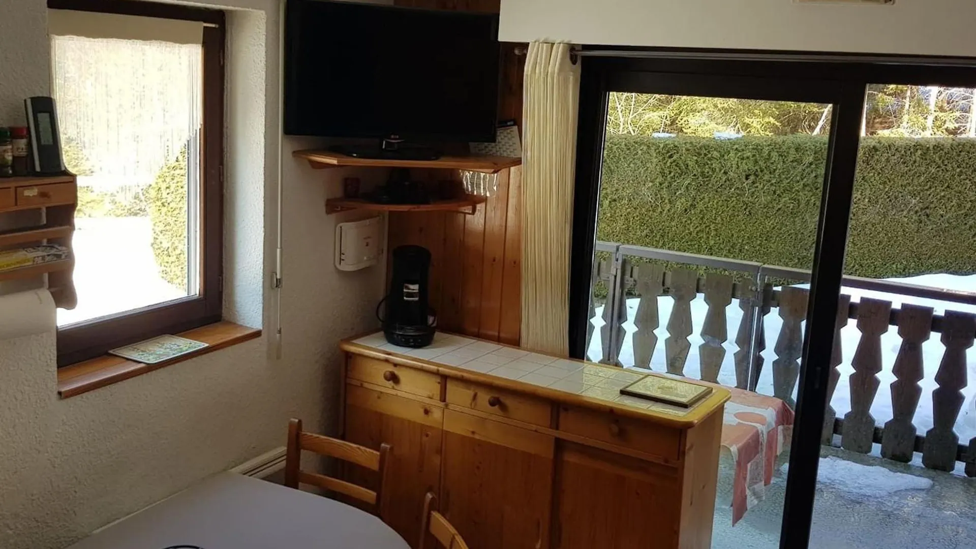 Apartment Charmant 2 Pieces Avec Terrasse, Proche Commodites Et Navettes, 4 Pers, Wifi, Parking, Chatel - Fr-1-676-187