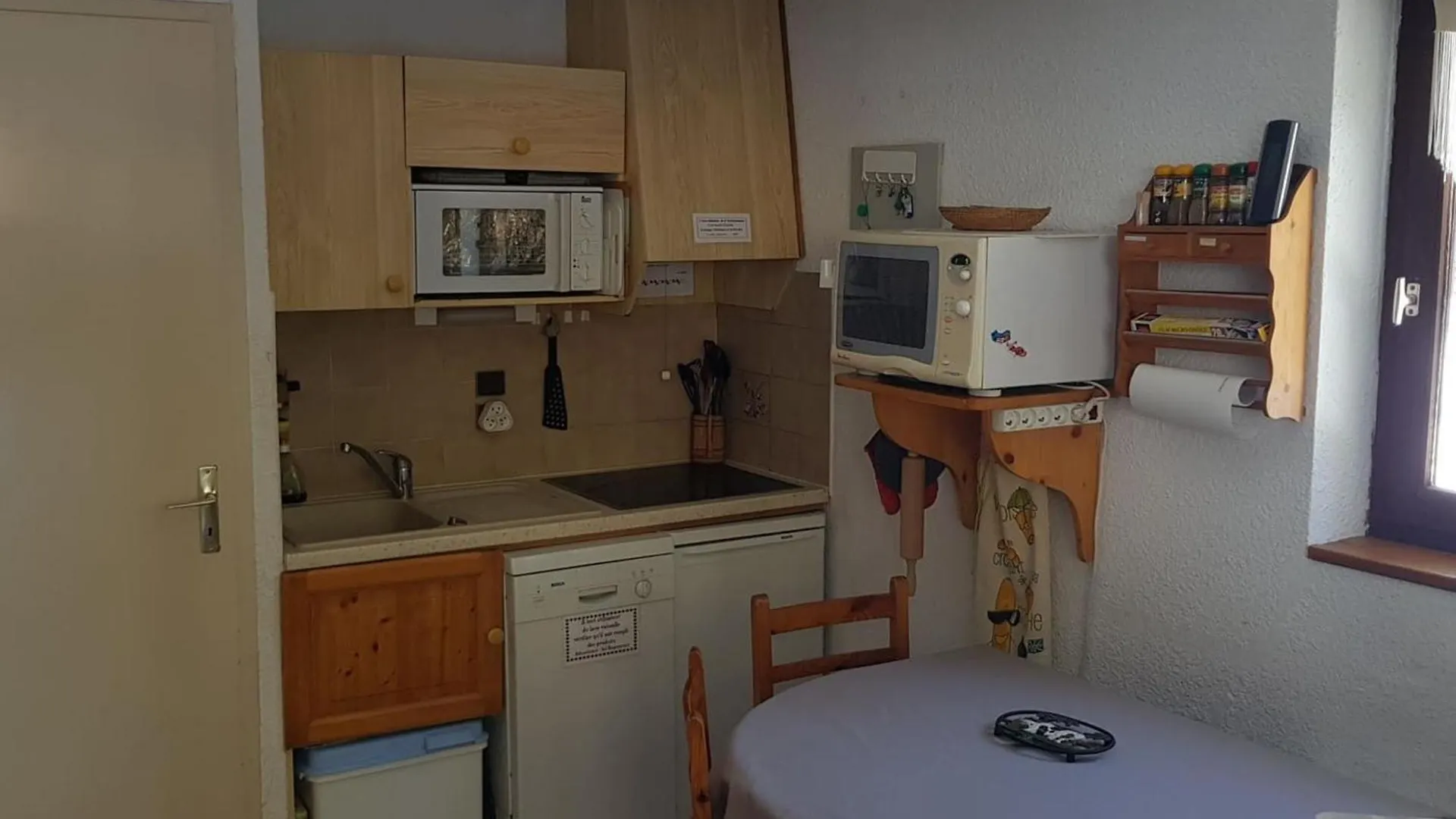 Charmant 2 Pieces Avec Terrasse, Proche Commodites Et Navettes, 4 Pers, Wifi, Parking, Chatel - Fr-1-676-187 Apartment
